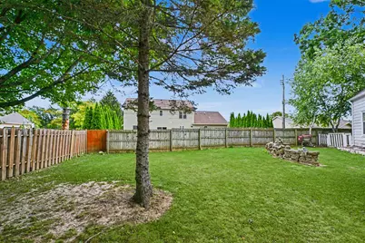 3123 W Grange Ave, Greenfield, WI 53221 - Photo 8