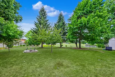 3123 W Grange Ave, Greenfield, WI 53221 - Photo 10