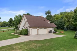 S67W20039 Benjamin Ct, Muskego, WI 53150 - Photo 48