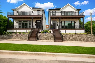 228 E Brown St, Milwaukee, WI 53212 - Photo 2