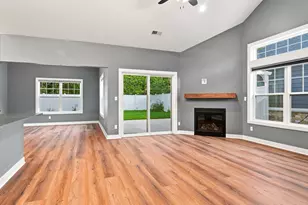 327 Lynx Ln, Manitowoc, WI 54220 - Photo 14