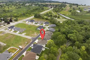 327 Lynx Ln, Manitowoc, WI 54220 - Photo 40