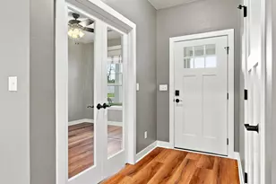 327 Lynx Ln, Manitowoc, WI 54220 - Photo 16