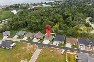 327 Lynx Ln, Manitowoc, WI 54220 - Photo 36