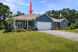 490 Meadowlark Ln, Green Lake, WI 54941 - Photo 2