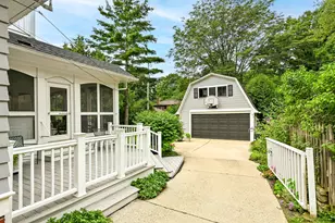 2029 Underwood Ave, Wauwatosa, WI 53213 - Photo 22