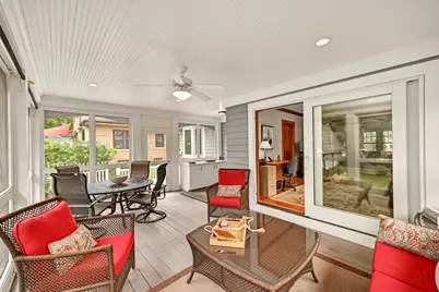 2029  Underwood Ave, Wauwatosa, WI 53213 - Photo 12
