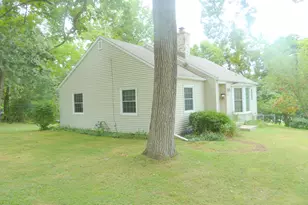 227 3rd St, Pewaukee, WI 53072 - Photo 4