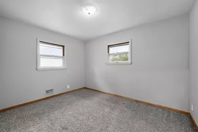 8000 W Mill Rd, Milwaukee, WI 53218 - Photo 20