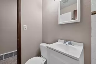 8000 W Mill Rd, Milwaukee, WI 53218 - Photo 30