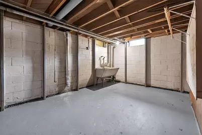 8000 W Mill Rd, Milwaukee, WI 53218 - Photo 36