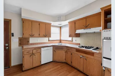7836 W Beckett Ave, Milwaukee, WI 53218 - Photo 12