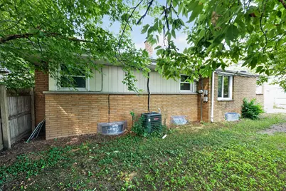 7836 W Beckett Ave, Milwaukee, WI 53218 - Photo 2