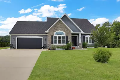 404  Appletree Ln, Eagle, WI 53119 - Photo 1