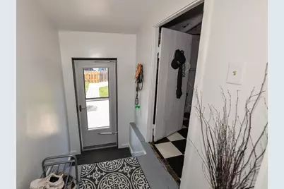 2059 S 68th St, West Allis, WI 53219 - Photo 30