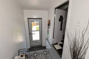 2059 S 68th St, West Allis, WI 53219 - Photo 30