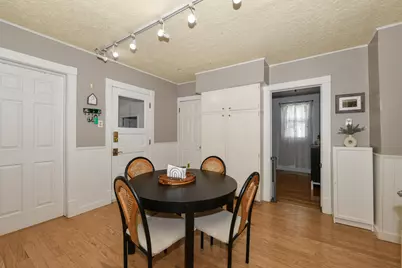 2059 S 68th St, West Allis, WI 53219 - Photo 10