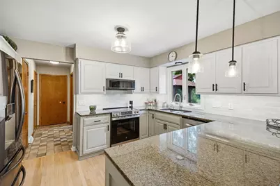 2927  Willard Ln, Waukesha, WI 53188 - Photo 4