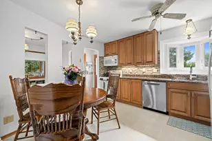 1129 Bluebird Ln, Racine, WI 53182 - Photo 8