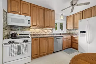 1129 Bluebird Ln, Racine, WI 53182 - Photo 6