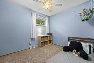 1129 Bluebird Ln, Racine, WI 53182 - Photo 12