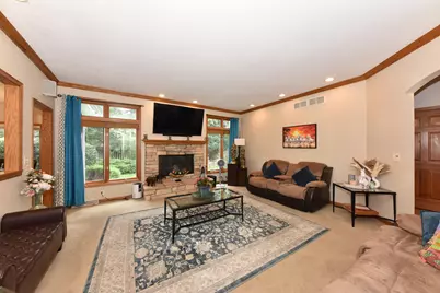 W71N428  Mulberry Ave, Cedarburg, WI 53012 - Photo 8