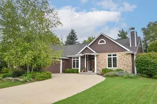 W71N428 Mulberry Ave, Cedarburg, WI 53012 - Photo 4