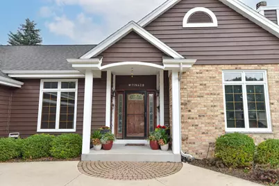 W71N428  Mulberry Ave, Cedarburg, WI 53012 - Photo 2