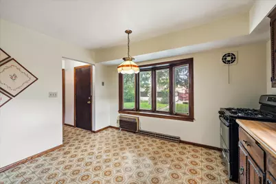 6838 N 61st St, Milwaukee, WI 53223 - Photo 10