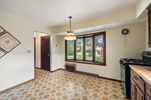 6838 N 61st St, Milwaukee, WI 53223 - Photo 10