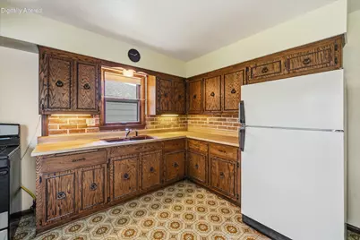 6838 N 61st St, Milwaukee, WI 53223 - Photo 8