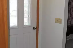 722 S 31st St, Manitowoc, WI 54220 - Photo 2