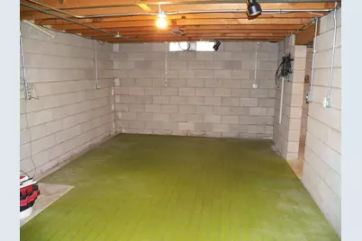722 S 31 St, Manitowoc, WI 54220 - Photo 18
