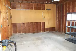 722 S 31st St, Manitowoc, WI 54220 - Photo 16