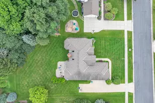 1828 Blackfoot Ct, Grafton, WI 53024 - Photo 36