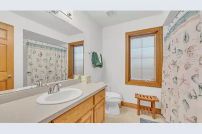 1828  Blackfoot Ct, Grafton, WI 53024 - Photo 16