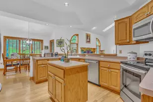 1828 Blackfoot Ct, Grafton, WI 53024 - Photo 6