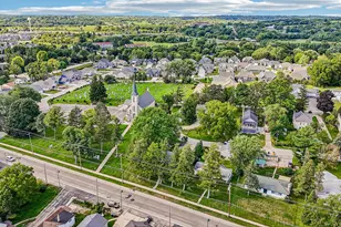 425 W Wisconsin Ave, Pewaukee, WI 53072 - Photo 26