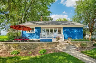 425 W Wisconsin Ave, Pewaukee, WI 53072 - Photo 1