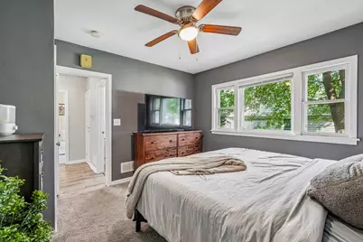 425 W Wisconsin Ave, Pewaukee, WI 53072 - Photo 14
