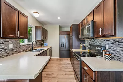 425 W Wisconsin Ave, Pewaukee, WI 53072 - Photo 12