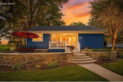 425 W Wisconsin Ave, Pewaukee, WI 53072 - Photo 2