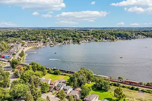 425 W Wisconsin Ave, Pewaukee, WI 53072 - Photo 30