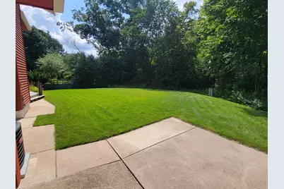 3165 S Manor Ct, New Berlin, WI 53151 - Photo 42