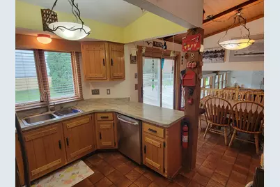 3165 S Manor Ct, New Berlin, WI 53151 - Photo 8