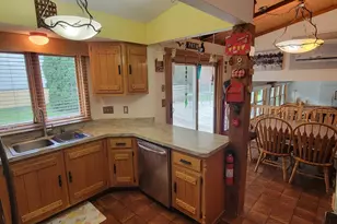 3165 S Manor Ct, New Berlin, WI 53151 - Photo 8