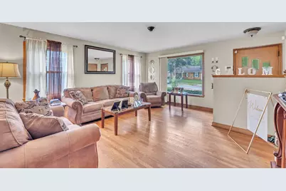 4960 N 73rd St, Milwaukee, WI 53218 - Photo 2