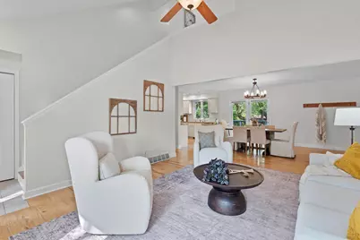 409  Red Coat Ct, Racine, WI 53185 - Photo 6