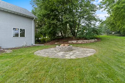 409  Red Coat Ct, Racine, WI 53185 - Photo 40