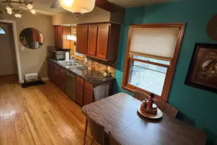 1616 E Eden Pl, Saint Francis, WI 53235 - Photo 6